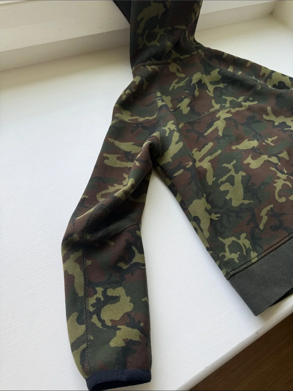 Kids nike tech Camo Full‑Zip Hooded Jacket - Green Camo size Med. Like new.